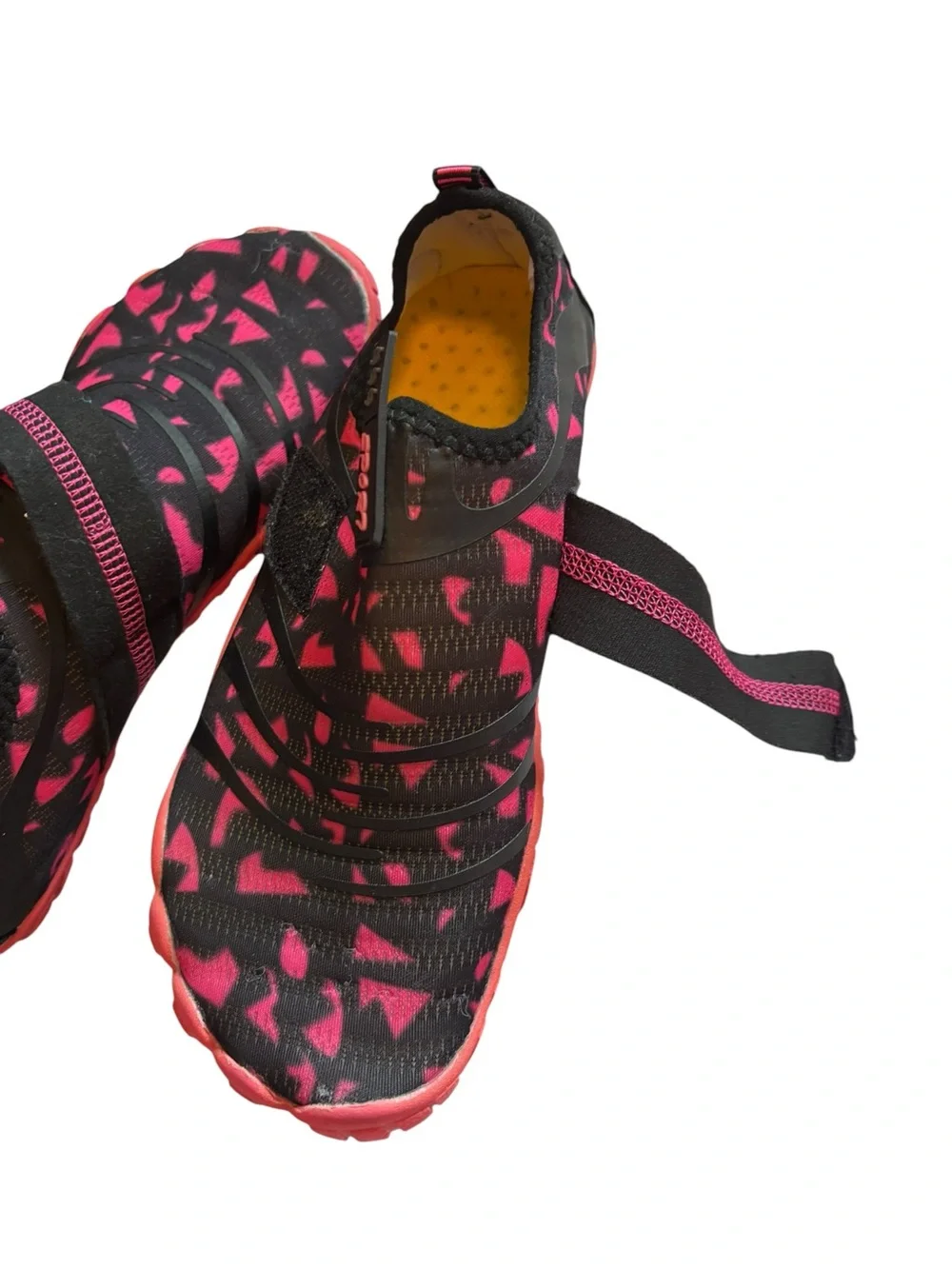 Kids Water Shoes Size 4 Pink & Black Quick Dry Beach Pool Aqua Shoes EU 36